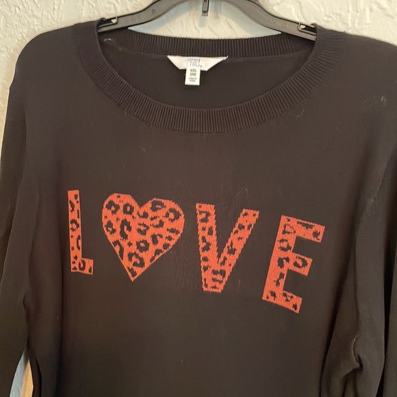 Love sweater - Picture 2 of 4